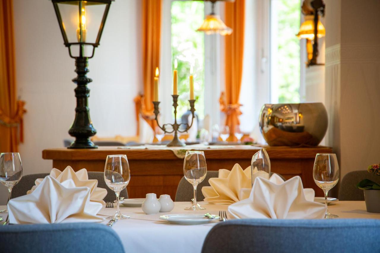 Hotel & Restaurant Waldschlosschen Kyritz Exteriér fotografie