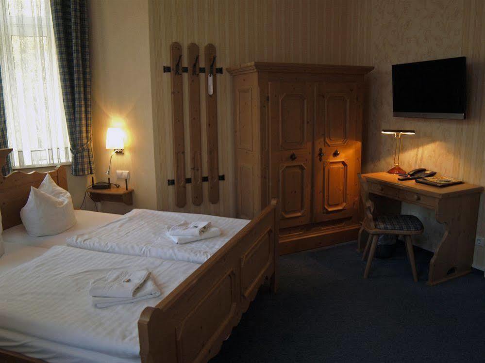 Hotel & Restaurant Waldschloesschen Kyritz Exteriér fotografie